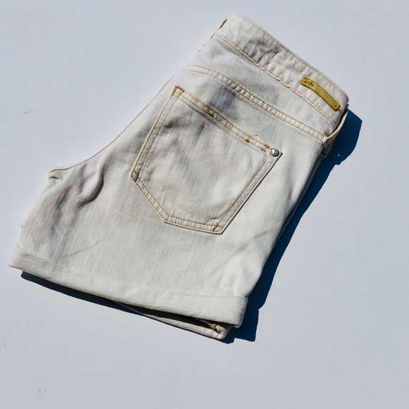 Pilcro & Letter Cream Jean Fit/Stet Shorts size 27 - Picture 6 of 9